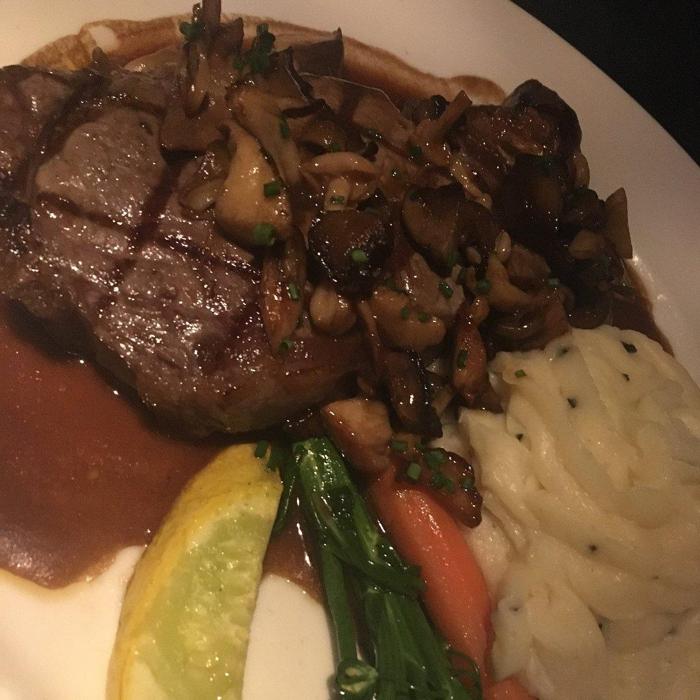 Social media post by extranoodlesextrabeef