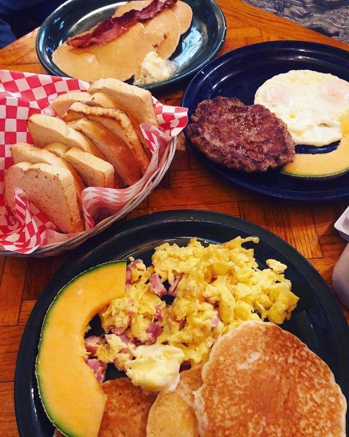 Social media post by foodforzee