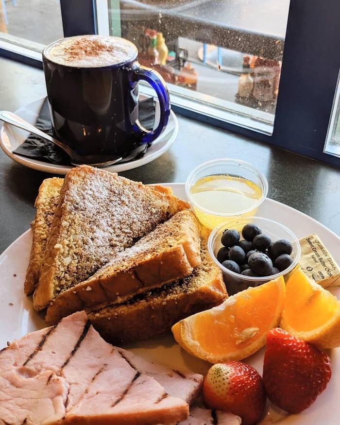 Social media post by _girlwithbluehair_